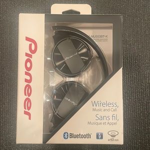 Bluetooth headphones